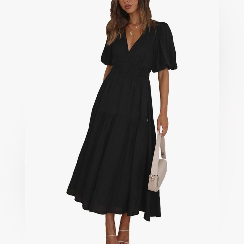 ❗️SOLD❗️Elegant Black Maxi Dress - Picture 2 of 4
